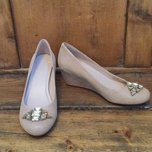 BCBGeneration Treese Cashew Sandalwood Snake Wedge